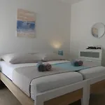 Sea Breeze Gugic * Κόρτσουλα
