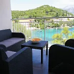 Sea Breeze Gugic