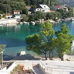 Sea Breeze Gugic
