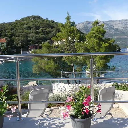 Sea Breeze Gugic Apartment Korcula Town