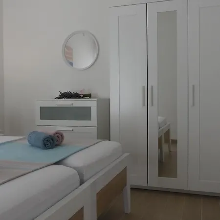 Sea Breeze Gugic Apartment *