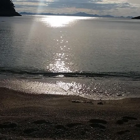 Sea Breeze Gugic