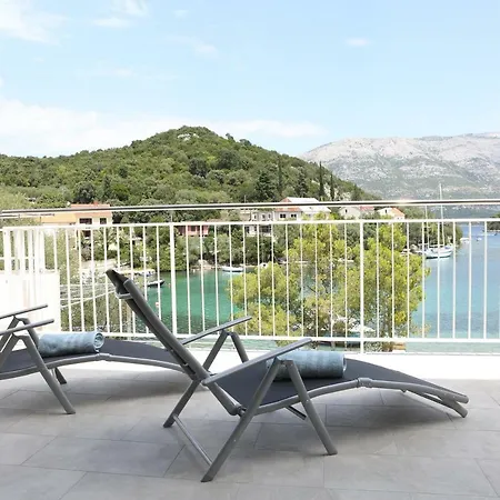Apartment Sea Breeze Gugic