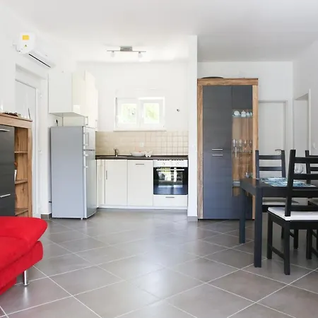 Sea Breeze Gugic Appartement *
